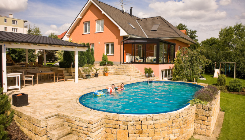 Rodinné bazény: Snadná instalace, celoroční potěšení